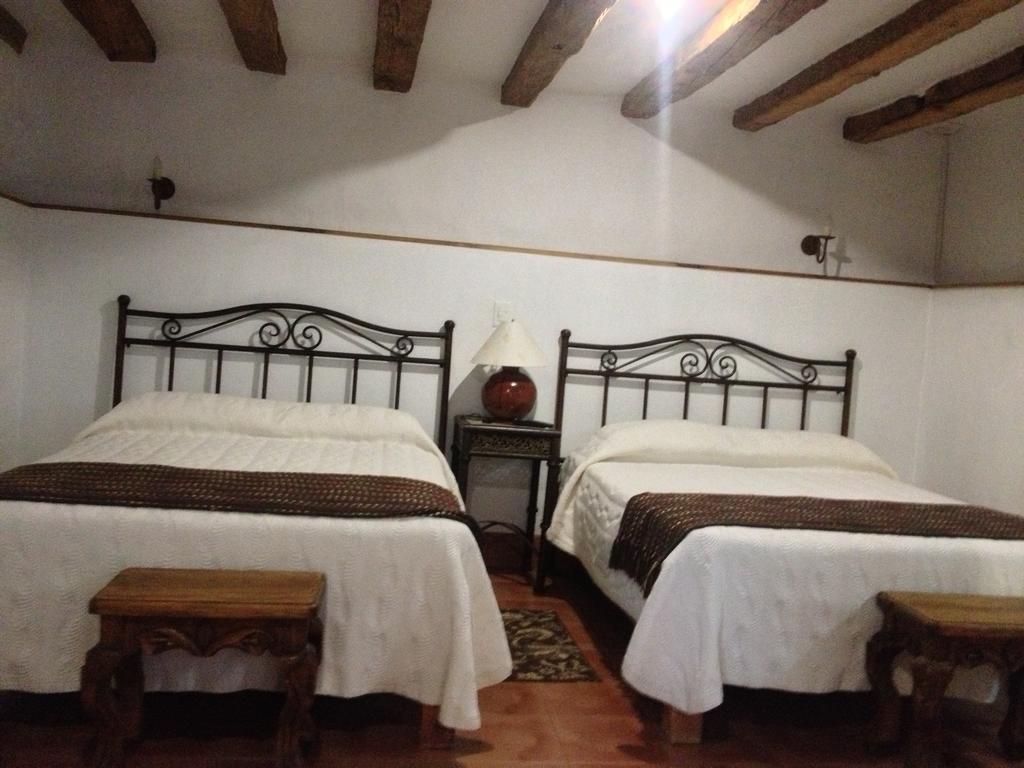 Hotel Meson Del Romero Tapalpa Room photo